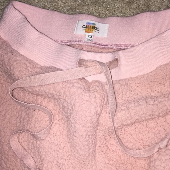 - CALI 1850 Sherpa style jogger Pant/lounge pants - Picture 5 of 5